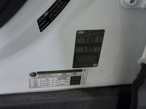 Used 2025 Land Rover Defender 110 S image 34