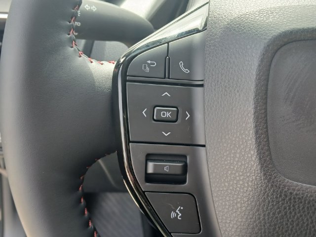 New 2025 Toyota Prius Plug-In Hybrid FWD image 12
