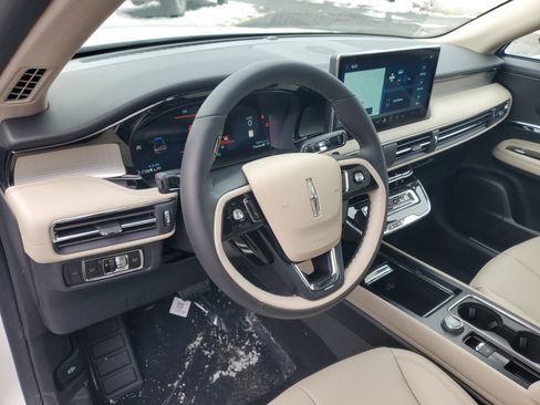 New 2026 Lincoln Corsair Premiere image 13