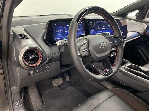 Used 2024 Chevrolet Equinox EV RS image 2