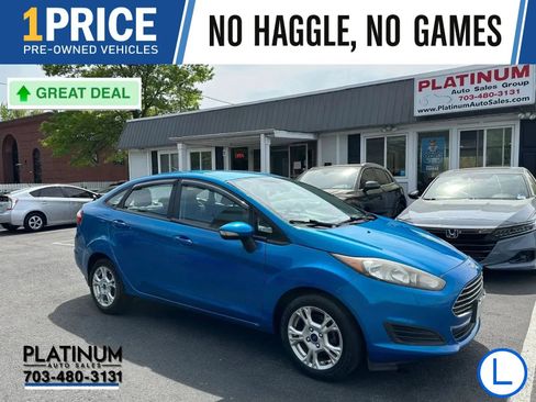 Used 2015 Ford Fiesta SE FWD image 1