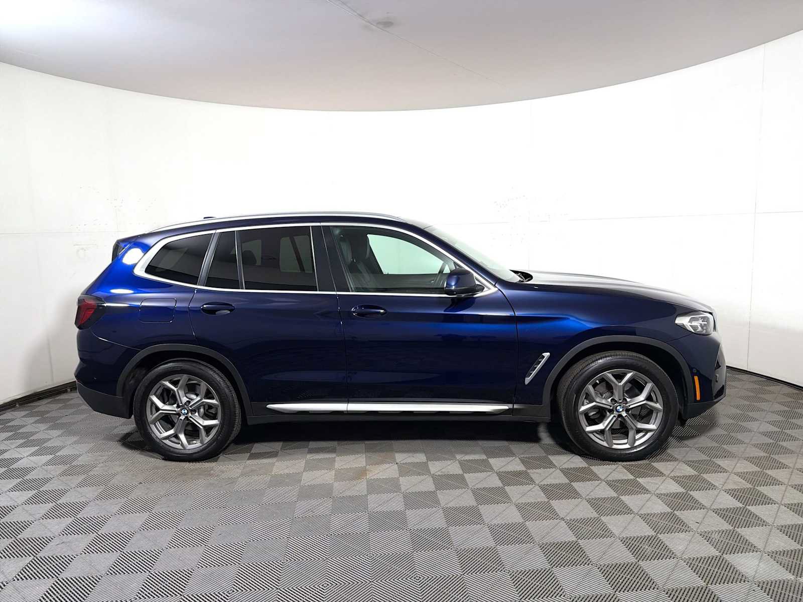 Used 2024 BMW X3 xDrive30i w/ Convenience Package AWD/4WD image 7