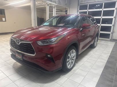 Used 2021 Toyota Highlander Limited