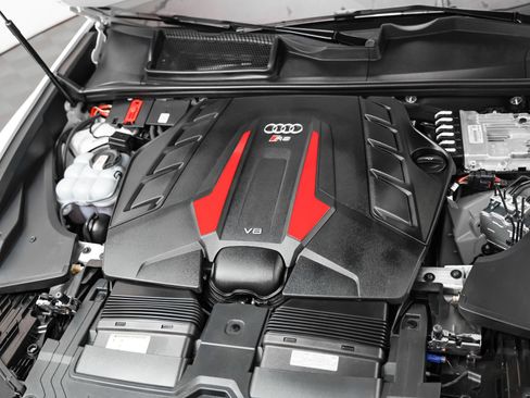Used 2025 Audi RS Q8 performance image 4