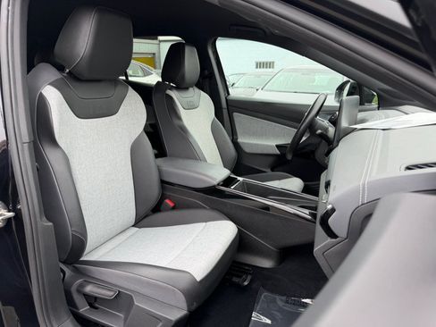 Used 2023 Volkswagen ID.4 Pro RWD image 29