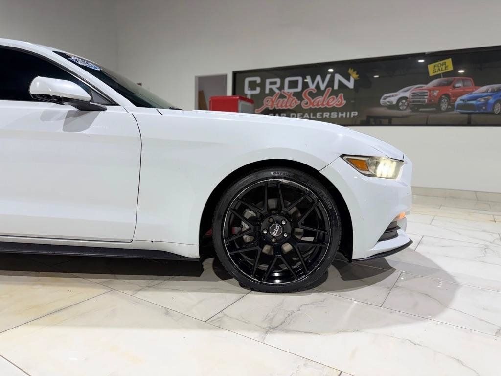 Used 2017 Ford Mustang Coupe RWD image 5