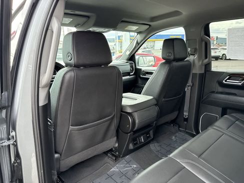Used 2024 GMC Sierra 1500 SLT AWD/4WD image 13