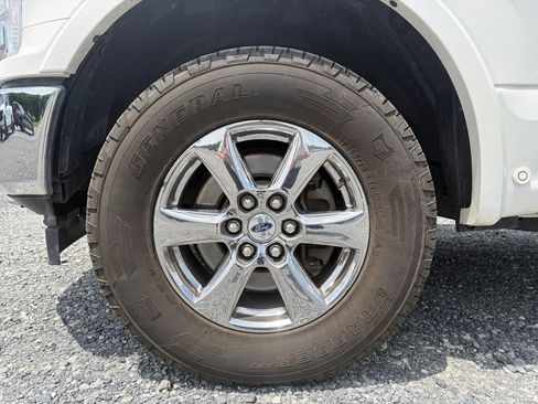 Used 2019 Ford F150 Lariat w/ Equipment Group 502A Luxury AWD/4WD image 6