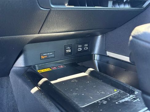 Used 2025 Toyota Camry LE FWD image 23