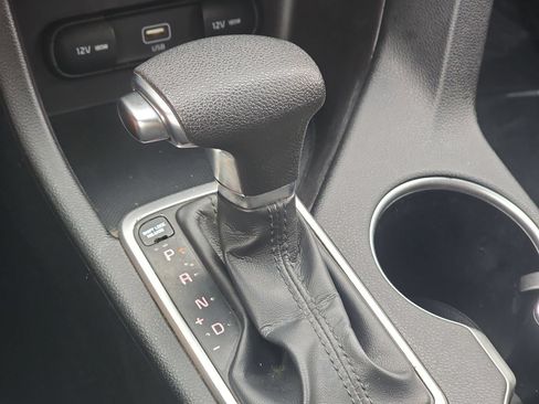 Used 2020 Kia Sportage LX FWD image 17