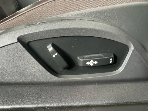 Used 2013 Volvo C70 T5 image 30