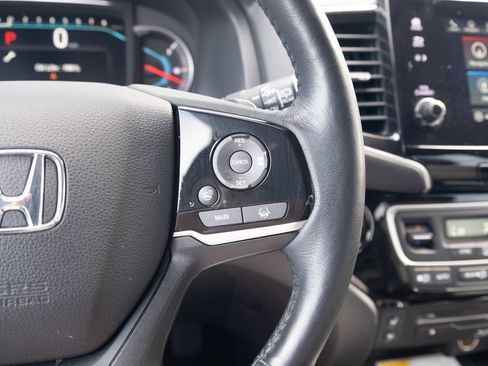 Used 2022 Honda Pilot Touring image 7