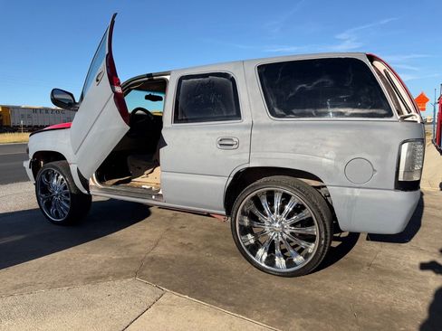 Used 2001 Chevrolet Tahoe LS w/ LS Preferred Equipment Group image 22