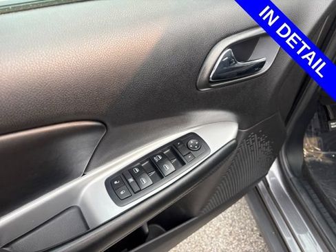 Used 2017 Dodge Journey SE w/ Flexible Seating Group FWD image 24