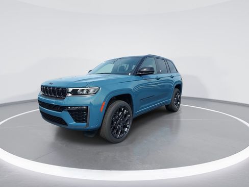New 2026 Jeep Grand Cherokee Summit w/ Obsidian Package image 4