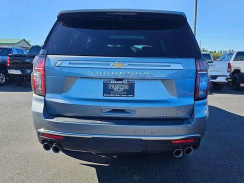 Used 2024 Chevrolet Suburban Premier AWD/4WD image 4