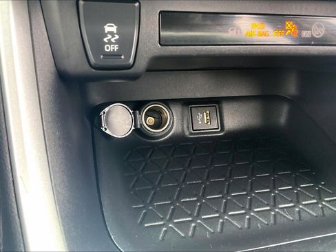 Used 2025 Toyota RAV4 LE image 38