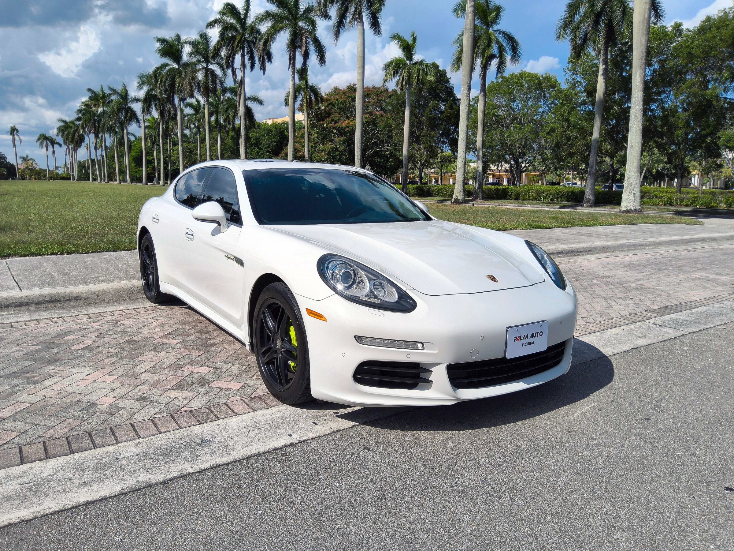 Used 2016 Porsche Panamera S RWD image 1