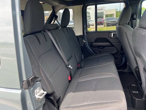 Used 2025 Jeep Wrangler Sahara w/ Safety Group image 12