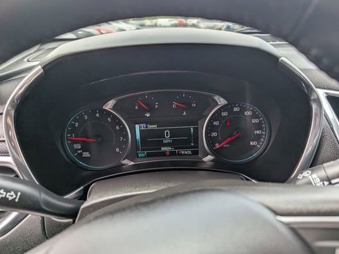 Used 2018 Chevrolet Equinox Premier FWD image 19