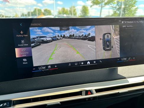 Used 2024 BMW iX xDrive50 w/ Convenience Package image 59