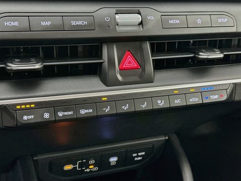Used 2025 Kia K4 FWD image 23