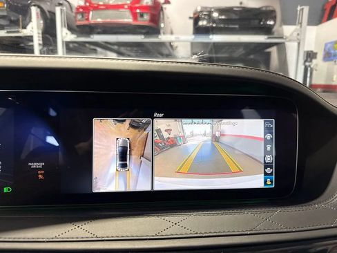 Used 2019 Mercedes-Benz Maybach S 560 4MATIC image 12