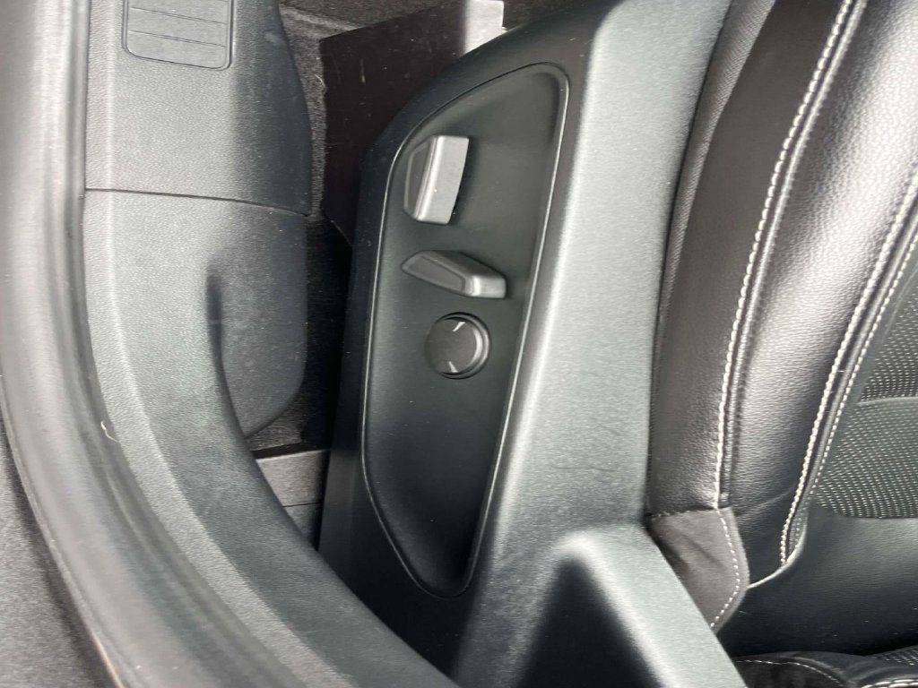 Used 2020 Ford Escape Titanium AWD/4WD image 31