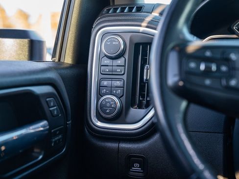 Used 2022 GMC Sierra 2500 Denali image 30