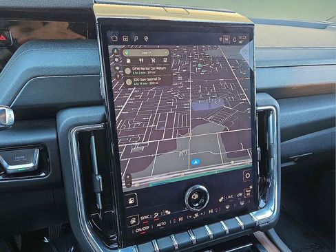 Used 2025 GMC Yukon Denali image 29