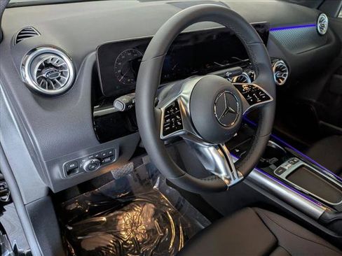 New 2025 Mercedes-Benz GLA 250 image 3
