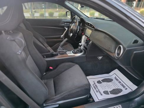 Used 2020 Toyota 86 RWD image 29