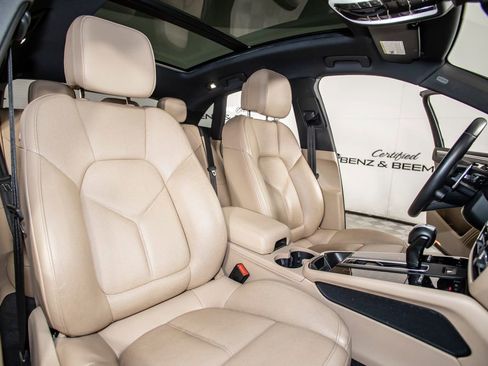 Used 2024 Porsche Macan S AWD/4WD image 16