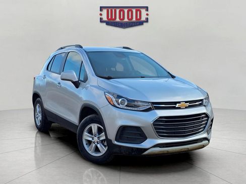 Used 2022 Chevrolet Trax LT w/ LT Convenience Package image 1