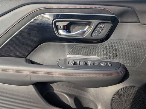 Certified 2025 Acura ADX A-Spec image 31