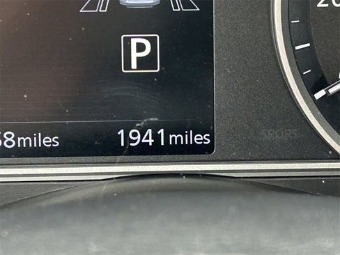 Used 2025 Nissan Versa SR w/ Trunk Package image 28