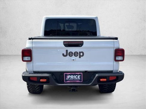 Used 2023 Jeep Gladiator Mojave w/ Cold Weather Group AWD/4WD image 10