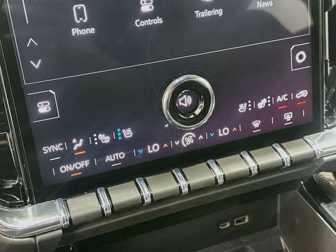 Used 2025 GMC Yukon XL Elevation w/ Technology Package RWD image 16