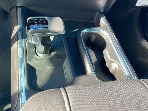 New 2026 GMC Sierra 1500 SLT w/ SLT Premium Package image 19