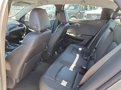 Used 2024 Chevrolet Malibu LT FWD image 9