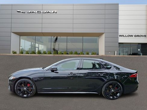 Certified 2024 Jaguar XF R-Dynamic SE image 6