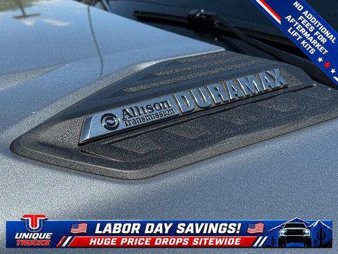 Used 2024 Chevrolet Silverado 2500 LTZ w/ LTZ Convenience Package AWD/4WD image 13