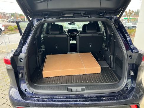 New 2026 Toyota Highlander XSE image 25