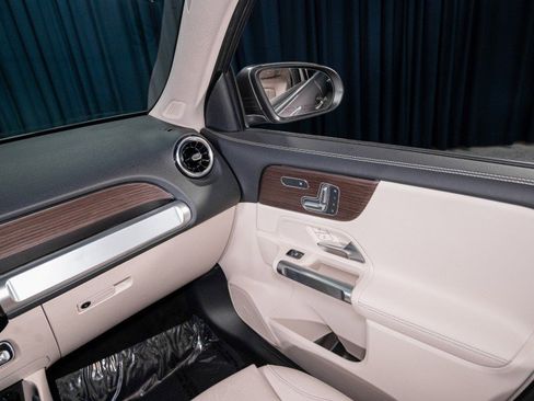 New 2026 Mercedes-Benz GLB 250 image 22