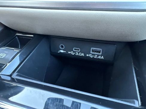 Used 2024 Subaru Outback Limited AWD/4WD image 35
