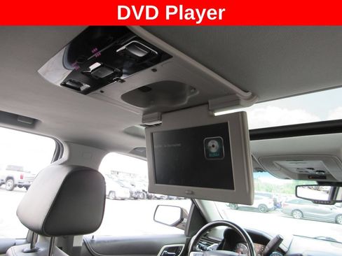 Used 2019 GMC Yukon XL Denali w/ Open Road Package RWD image 17