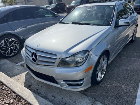 Used 2012 Mercedes-Benz C 250 Sedan image 3