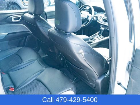 Used 2025 Jeep Compass Latitude AWD/4WD image 38