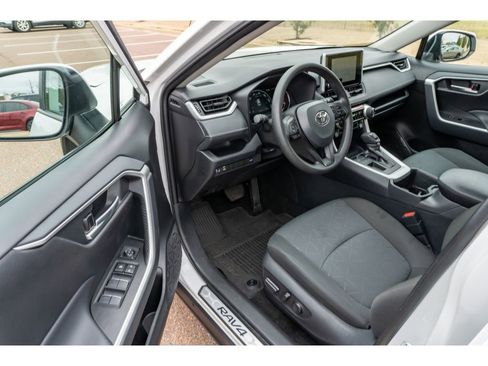 Certified 2025 Toyota RAV4 XLE image 10