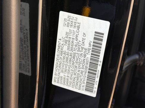 Used 2025 Honda Pilot TrailSport image 39